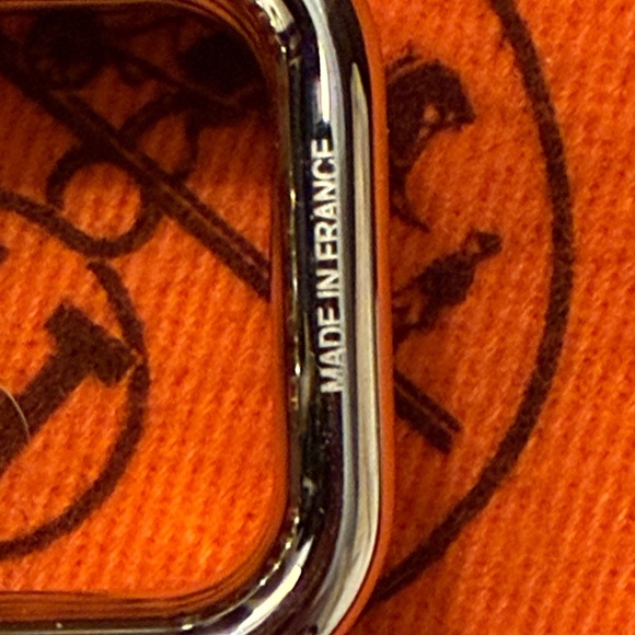 ❌SOLD❌Hermès Bimetal Scarf Ring – Two-Tone Gold & Palladium - Picture 4 of 5